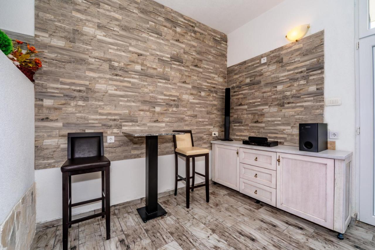 Apartmani Lira Сутоморе Экстерьер фото