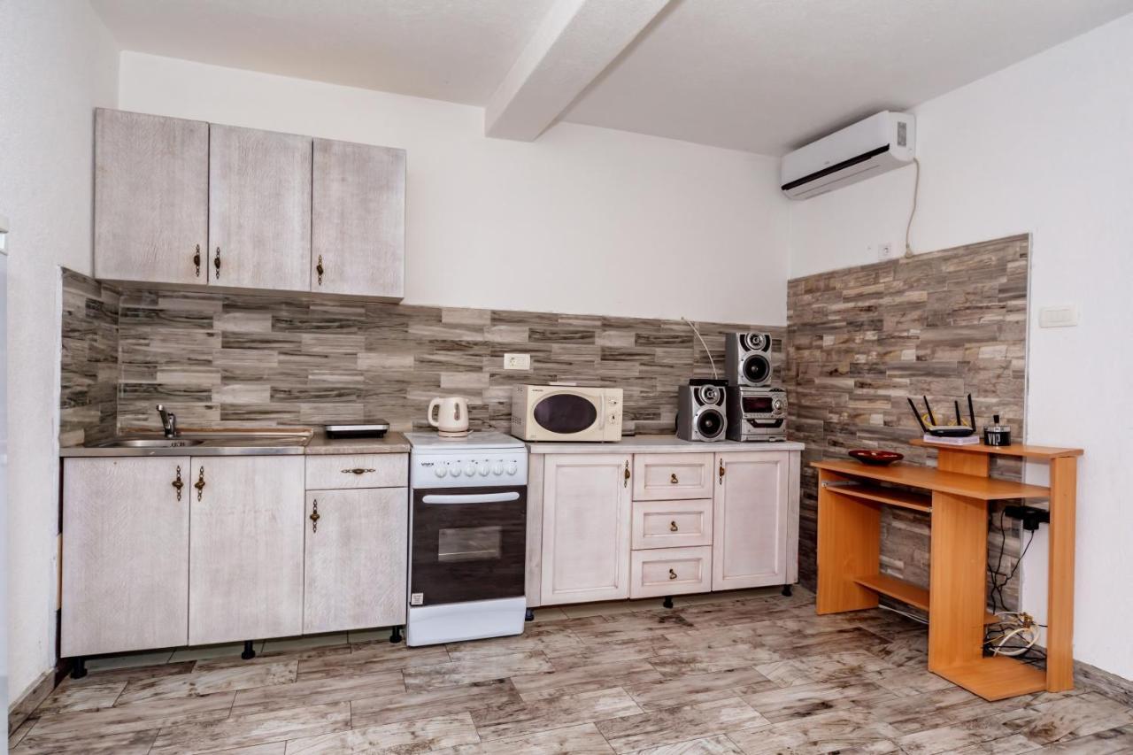 Apartmani Lira Сутоморе Экстерьер фото