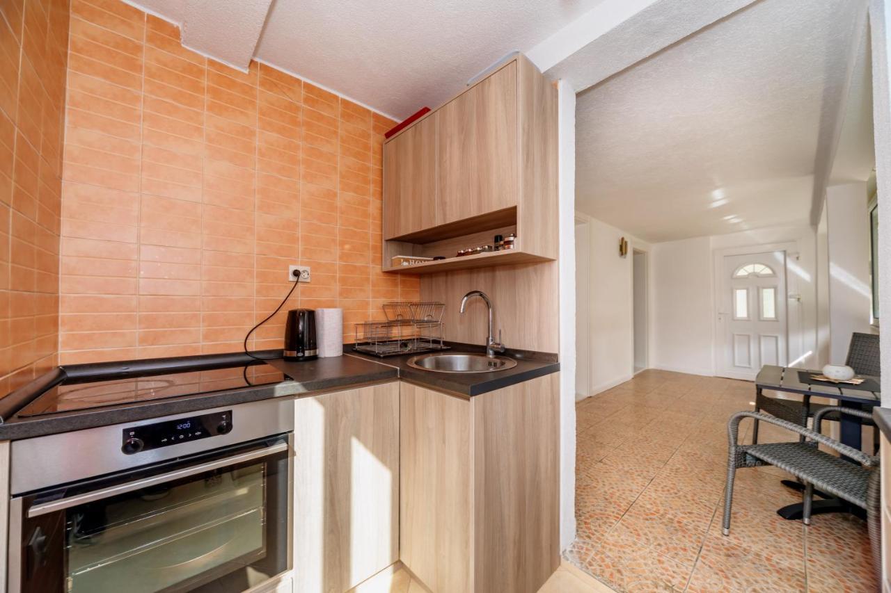 Apartmani Lira Сутоморе Экстерьер фото